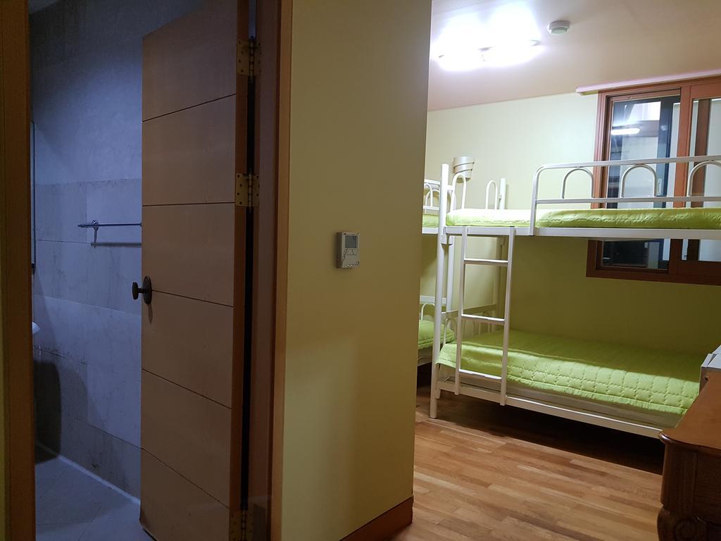 Hostel Lyndon Jeju Ngoại thất bức ảnh