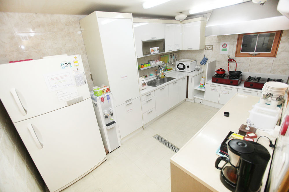 Hostel Lyndon Jeju Ngoại thất bức ảnh